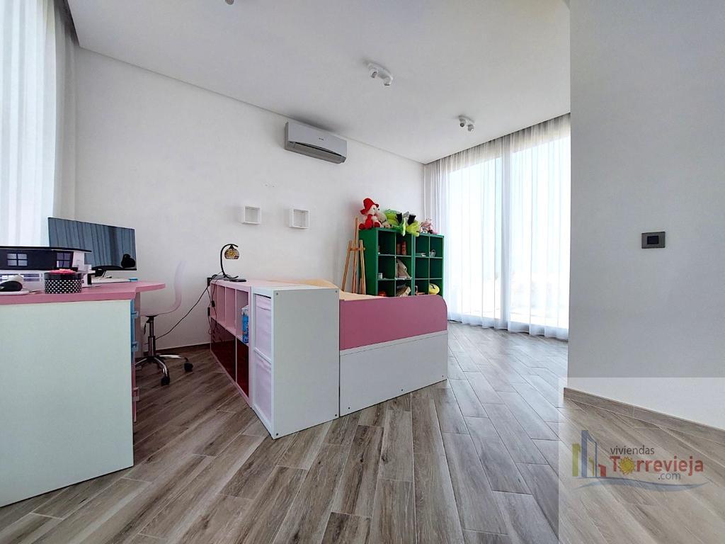For sale of villa in Torrevieja
