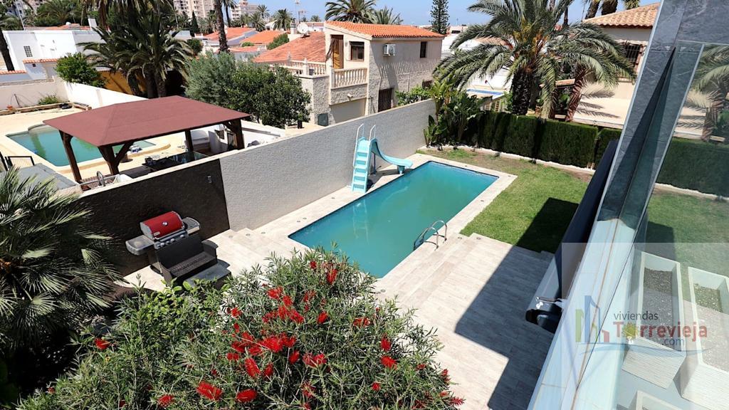 For sale of villa in Torrevieja