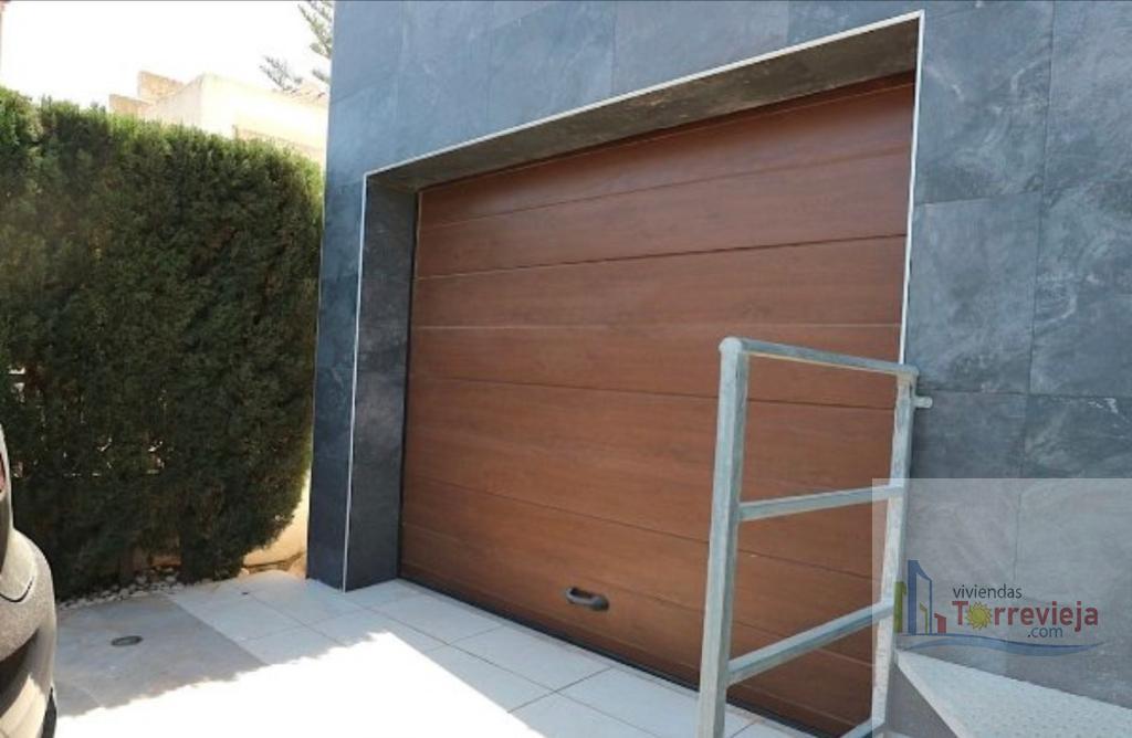For sale of villa in Torrevieja