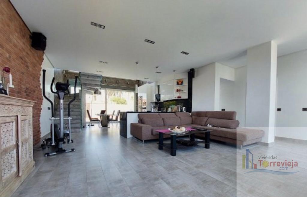 For sale of villa in Torrevieja