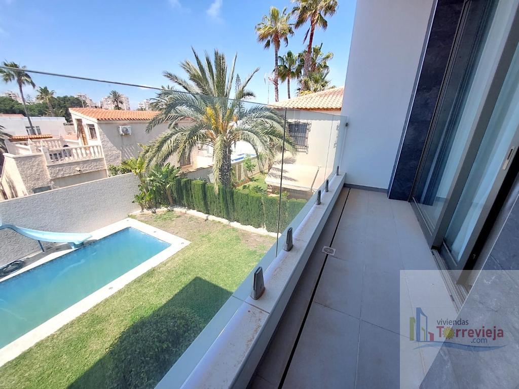 For sale of villa in Torrevieja
