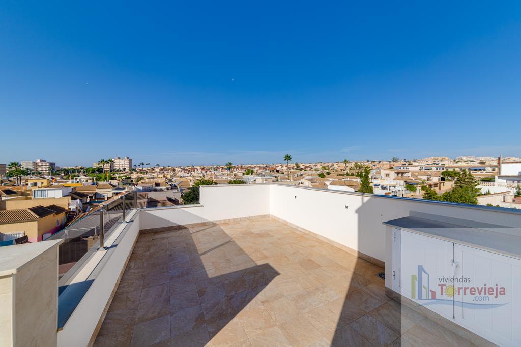 For sale of villa in Torrevieja