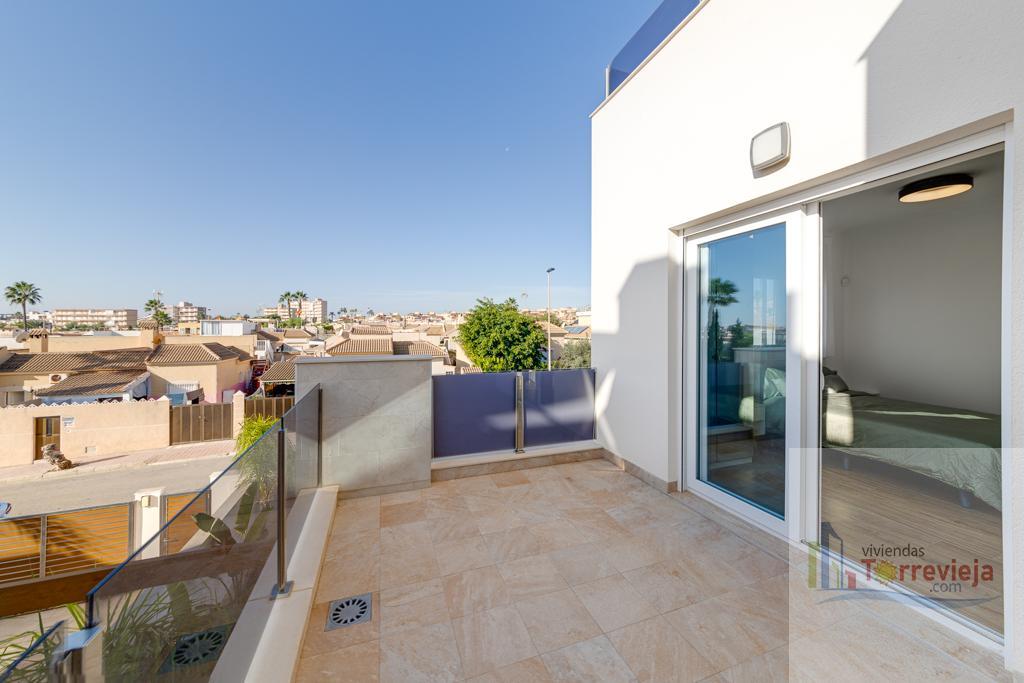 For sale of villa in Torrevieja