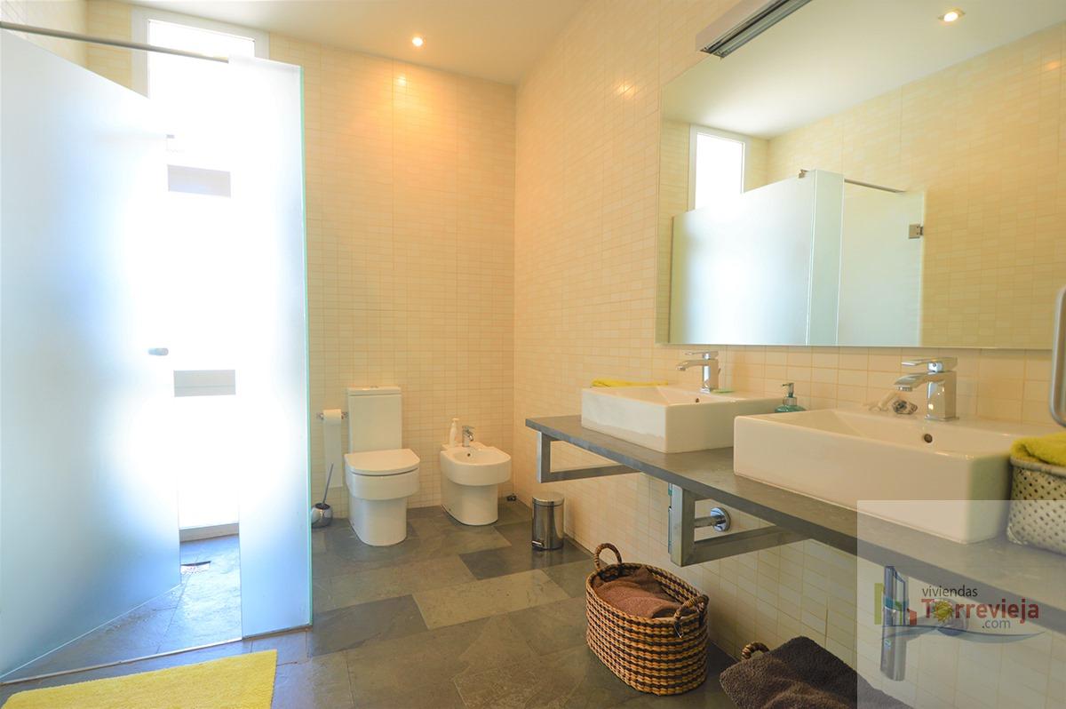 For sale of chalet in Torrevieja