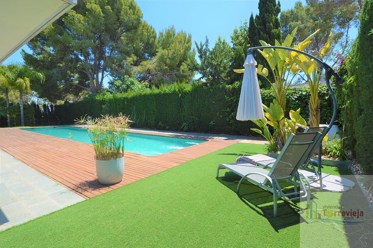 For sale of chalet in Torrevieja