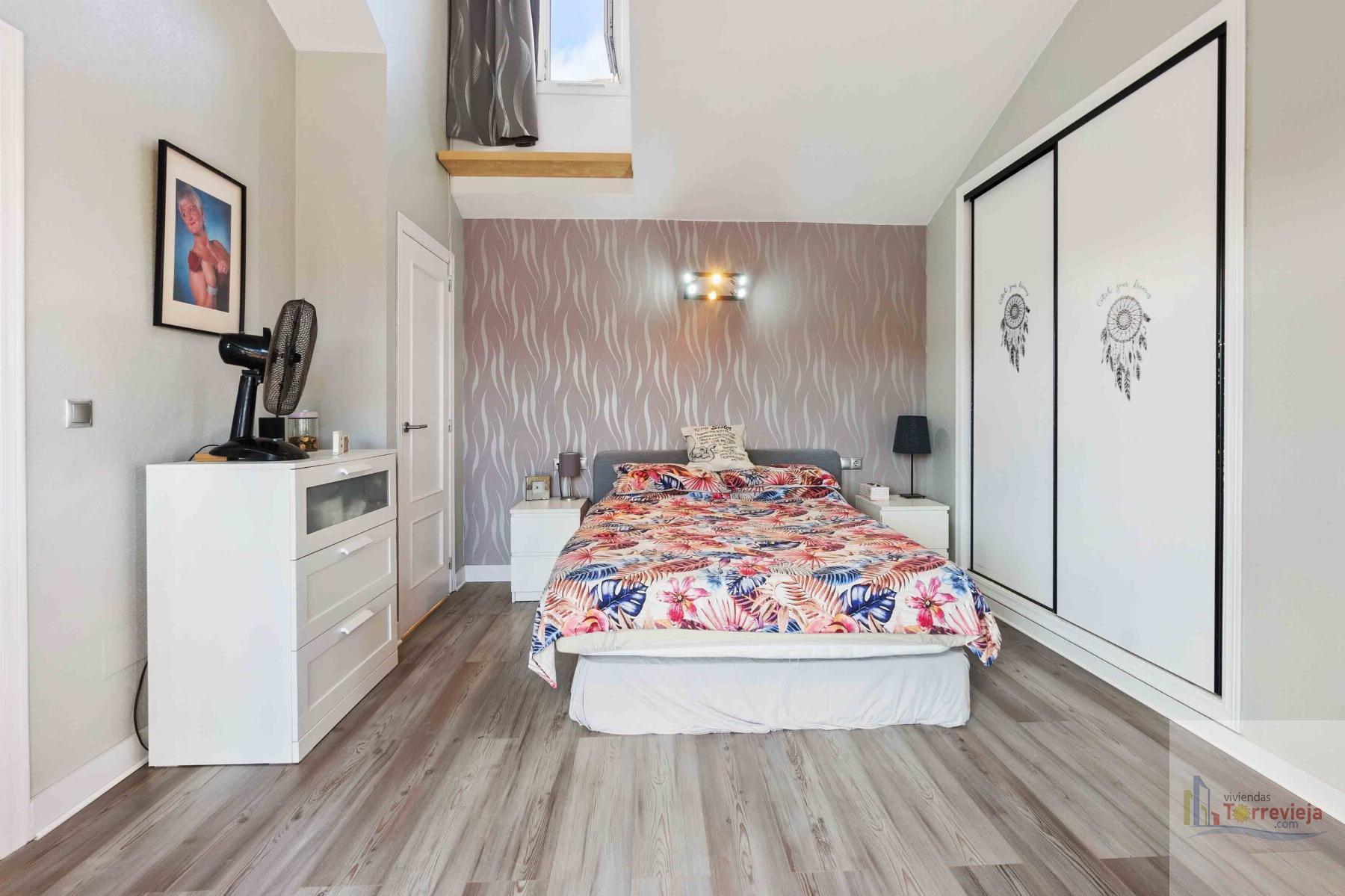 For sale of villa in Orihuela Costa
