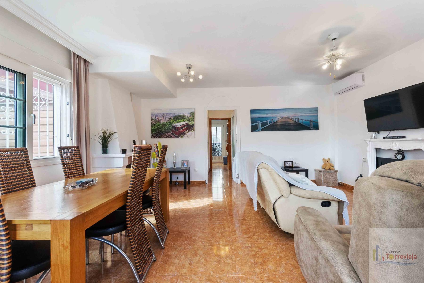 For sale of villa in Orihuela Costa