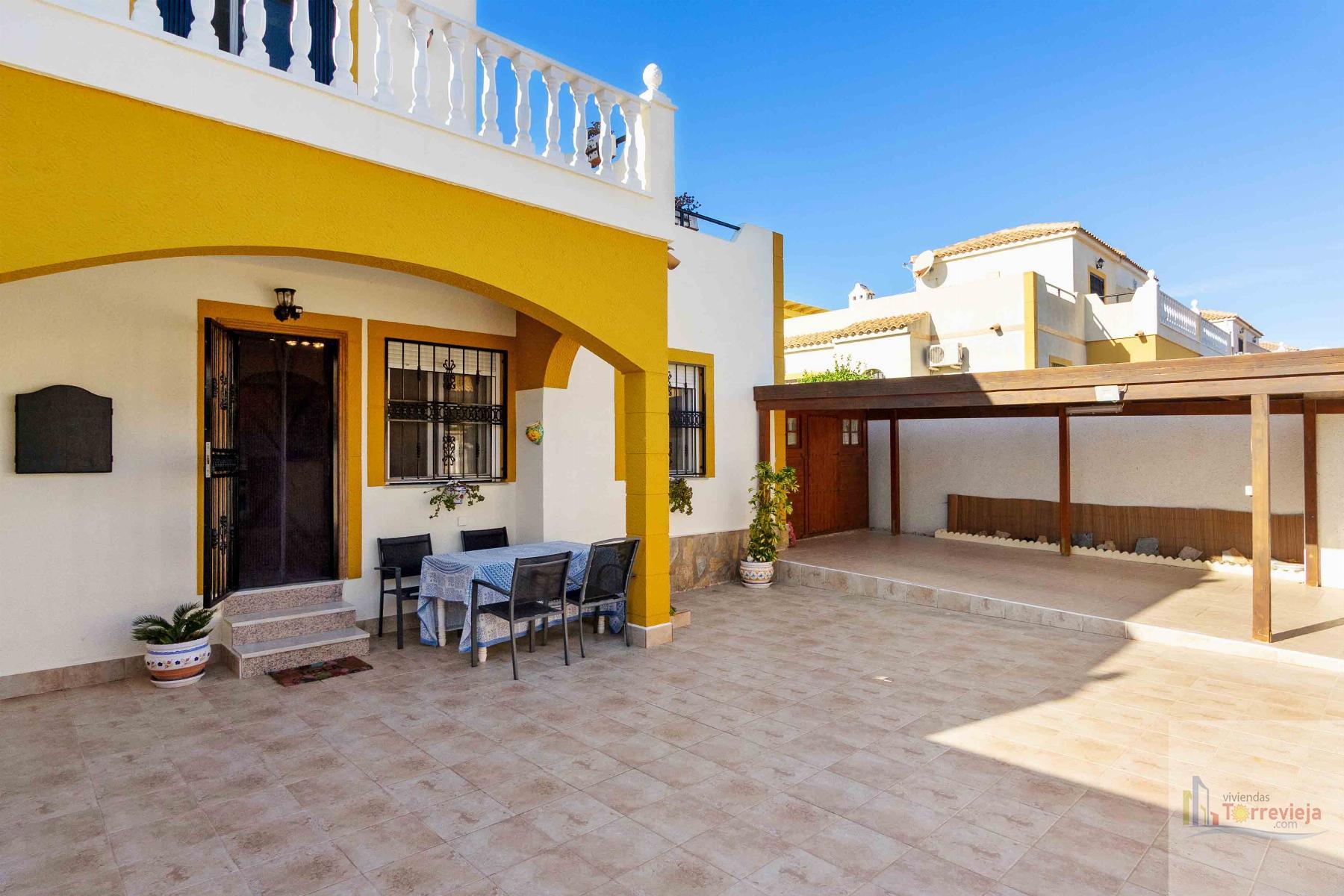 For sale of bungalow in Orihuela Costa