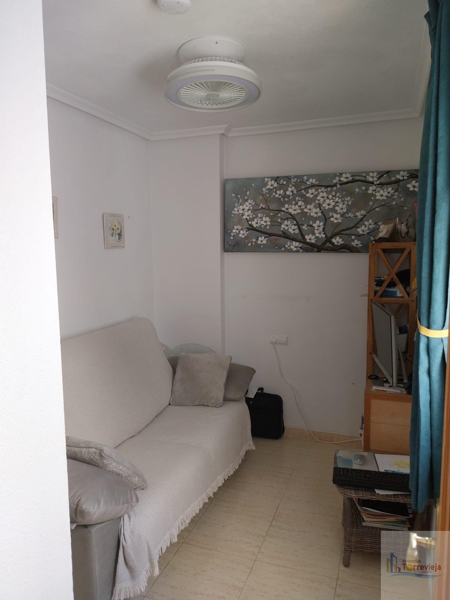 For sale of penthouse in Torrevieja