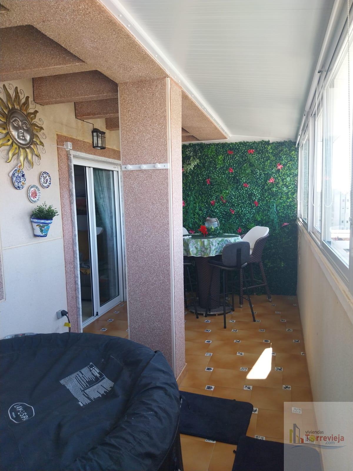 For sale of penthouse in Torrevieja