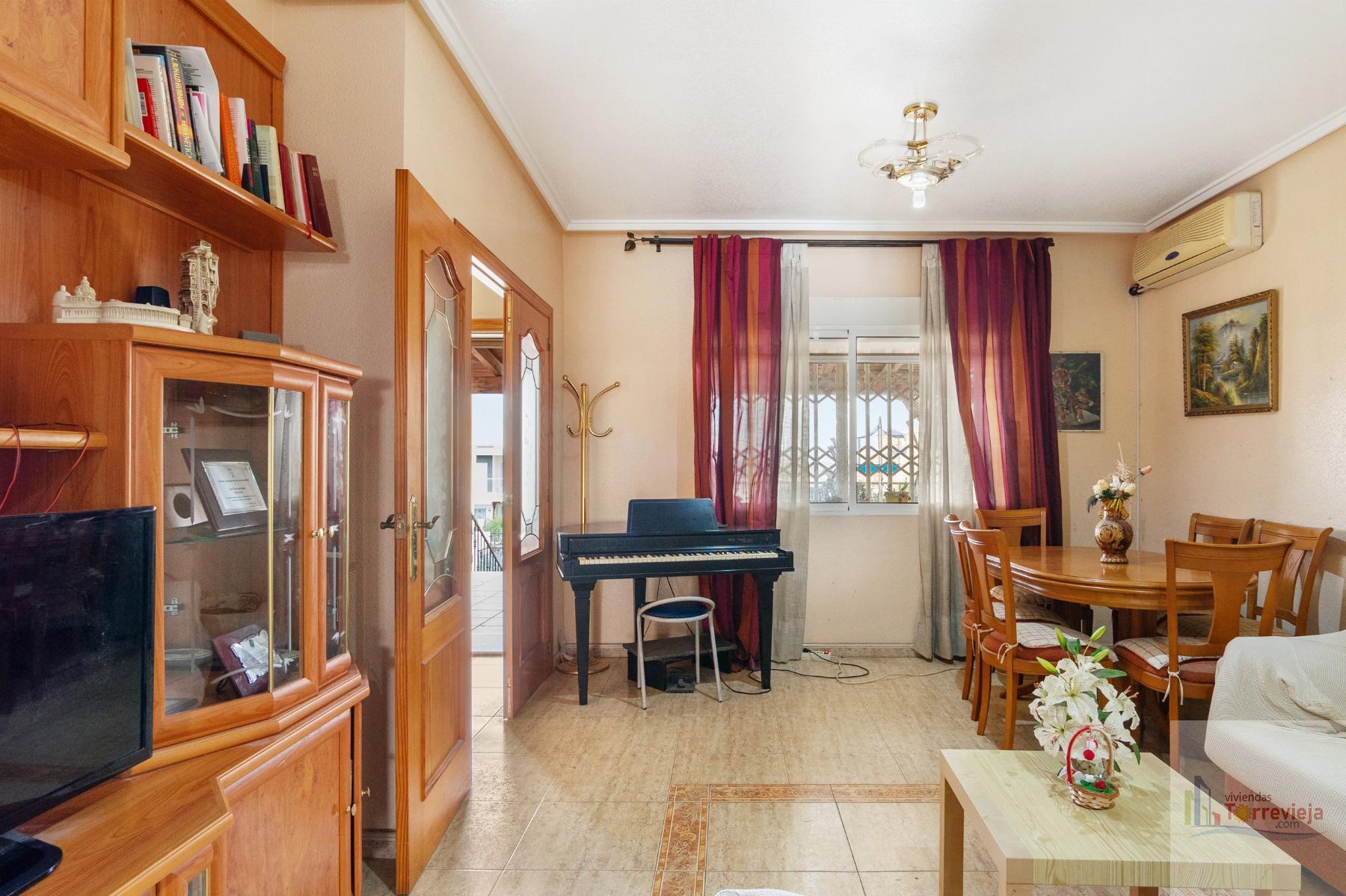 For sale of chalet in Benijófar