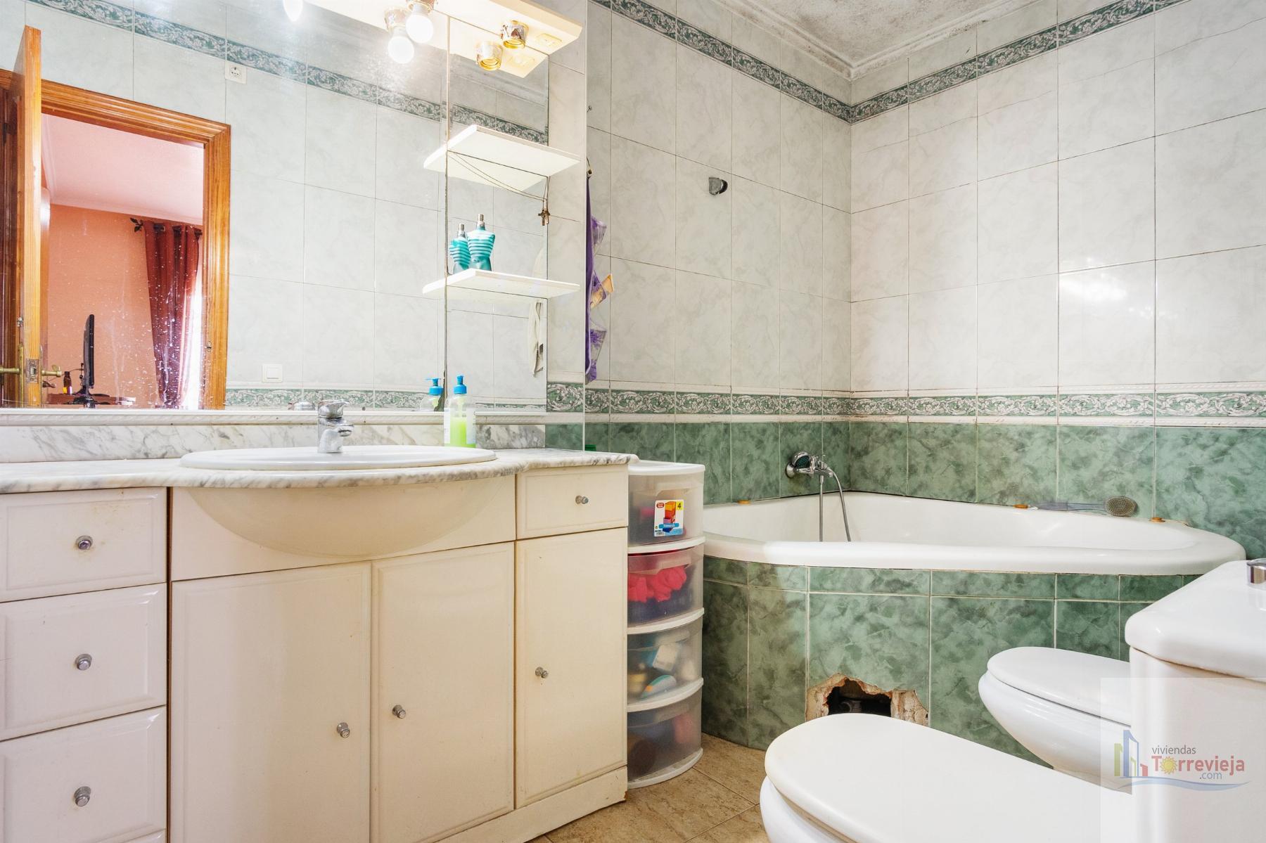 For sale of chalet in Benijófar
