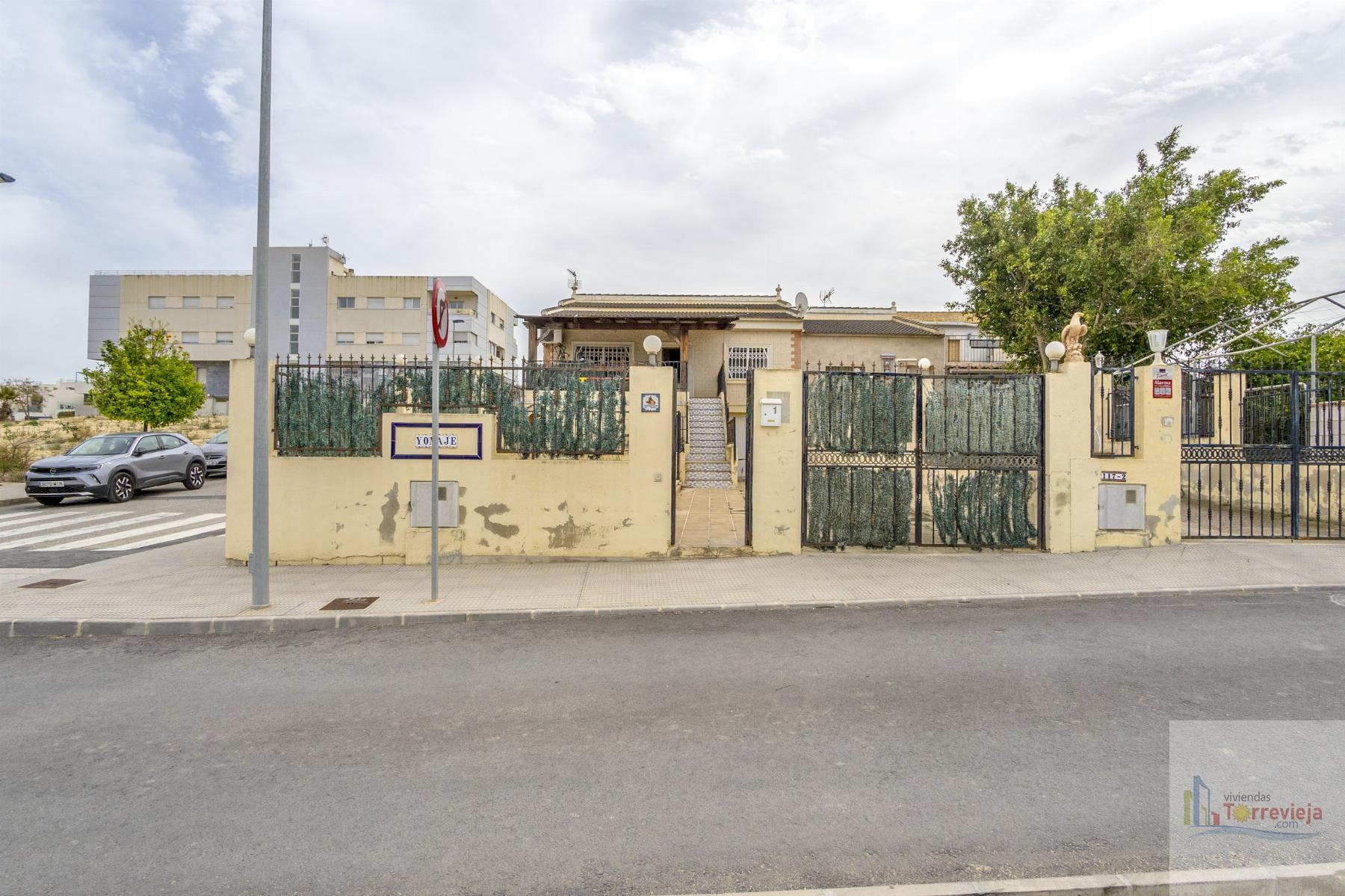 For sale of chalet in Benijófar