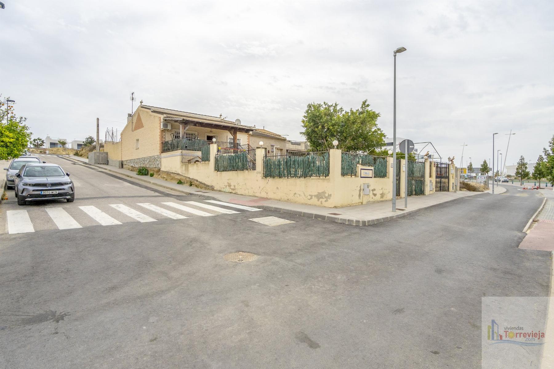 For sale of chalet in Benijófar