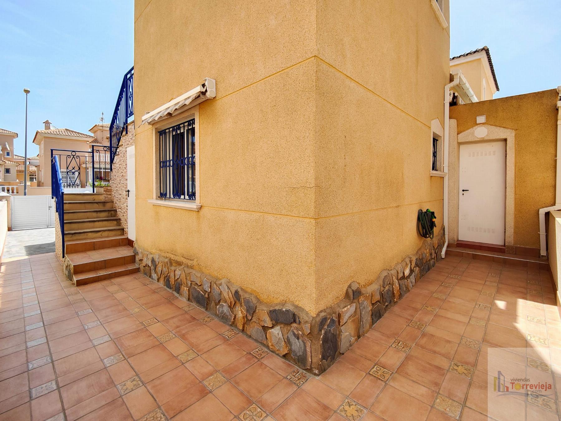 For sale of chalet in Torrevieja