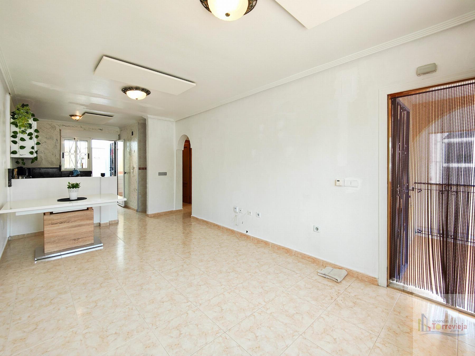 For sale of chalet in Torrevieja