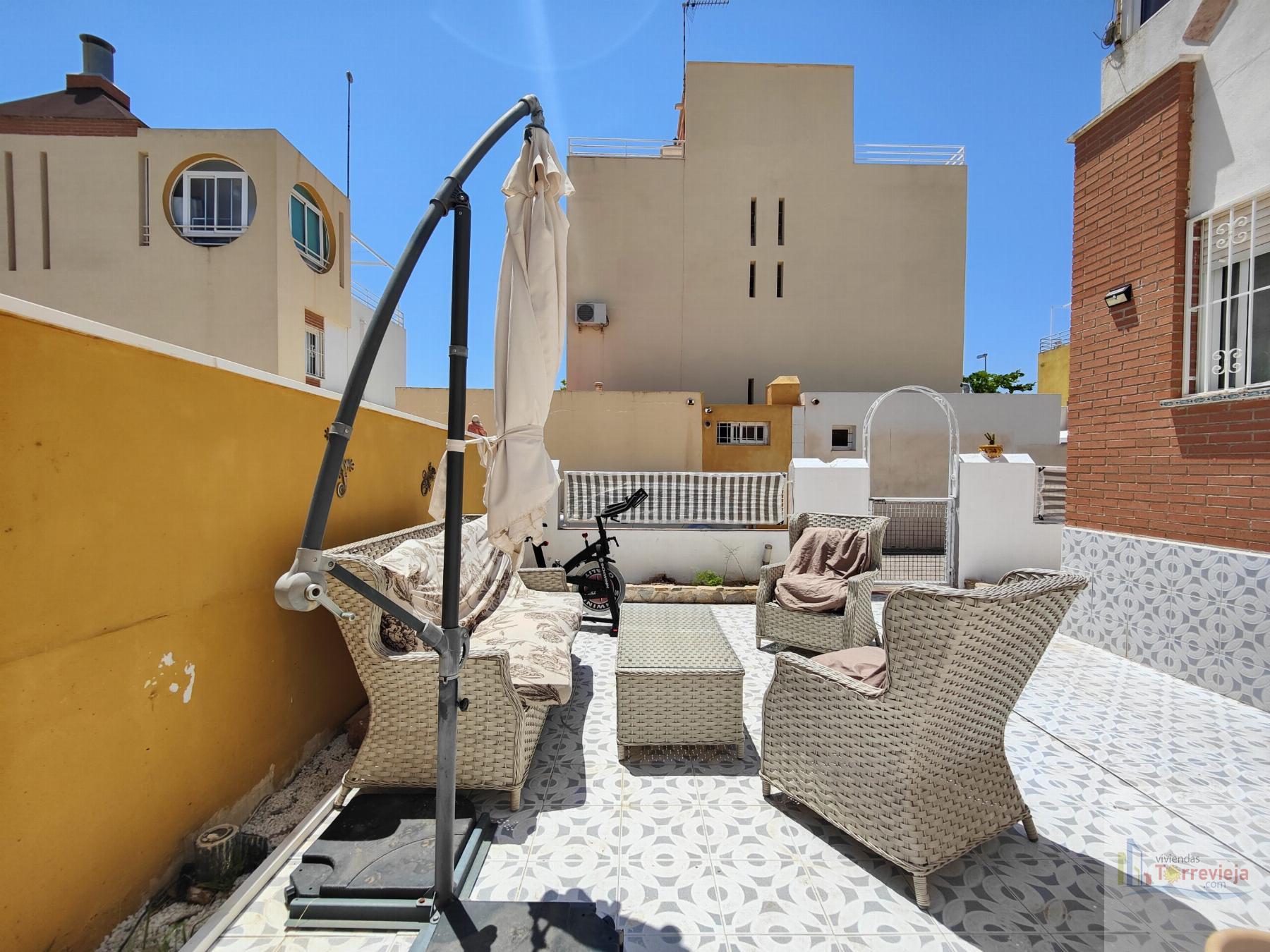 For sale of chalet in Torrevieja