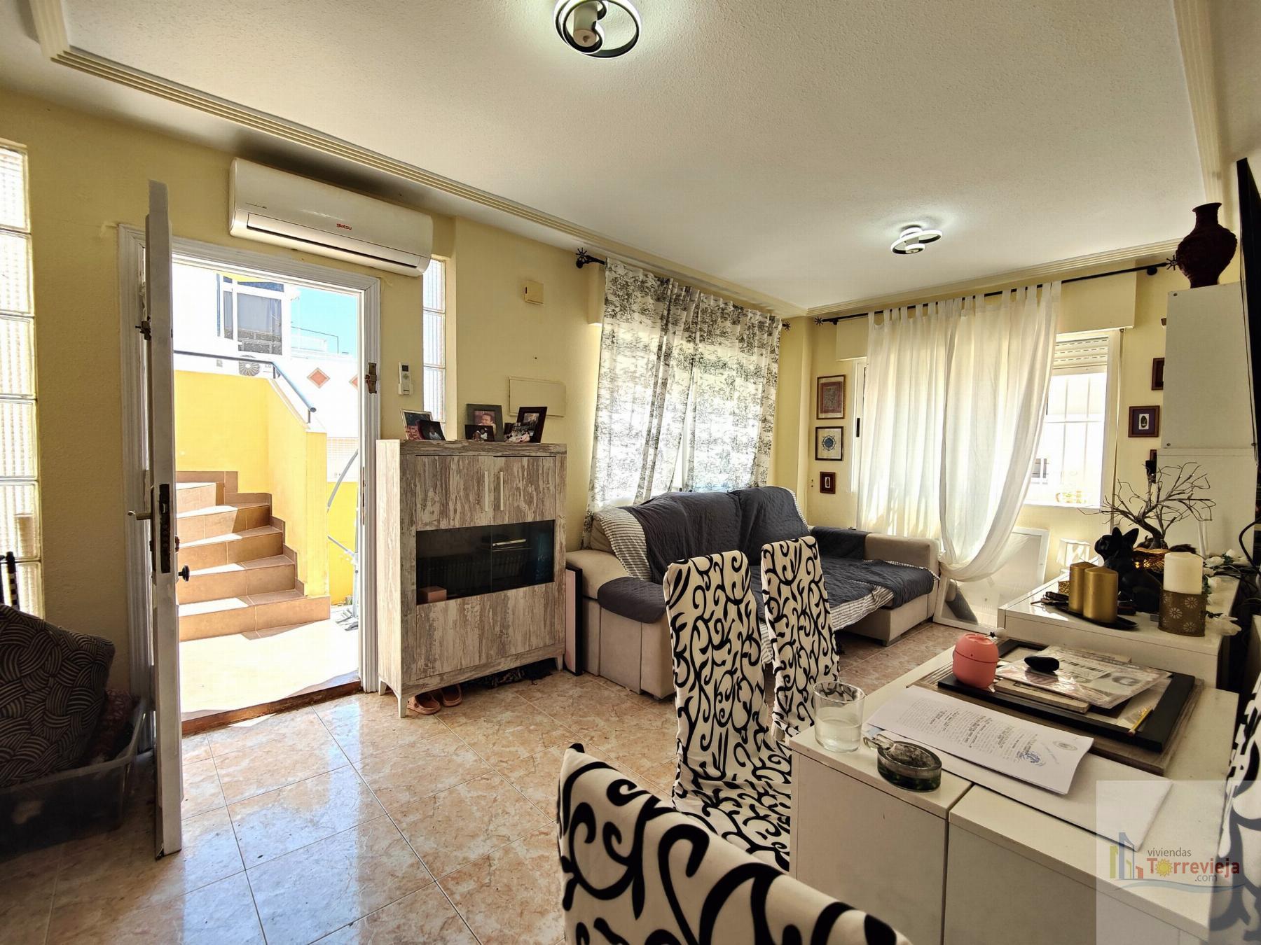 For sale of chalet in Torrevieja