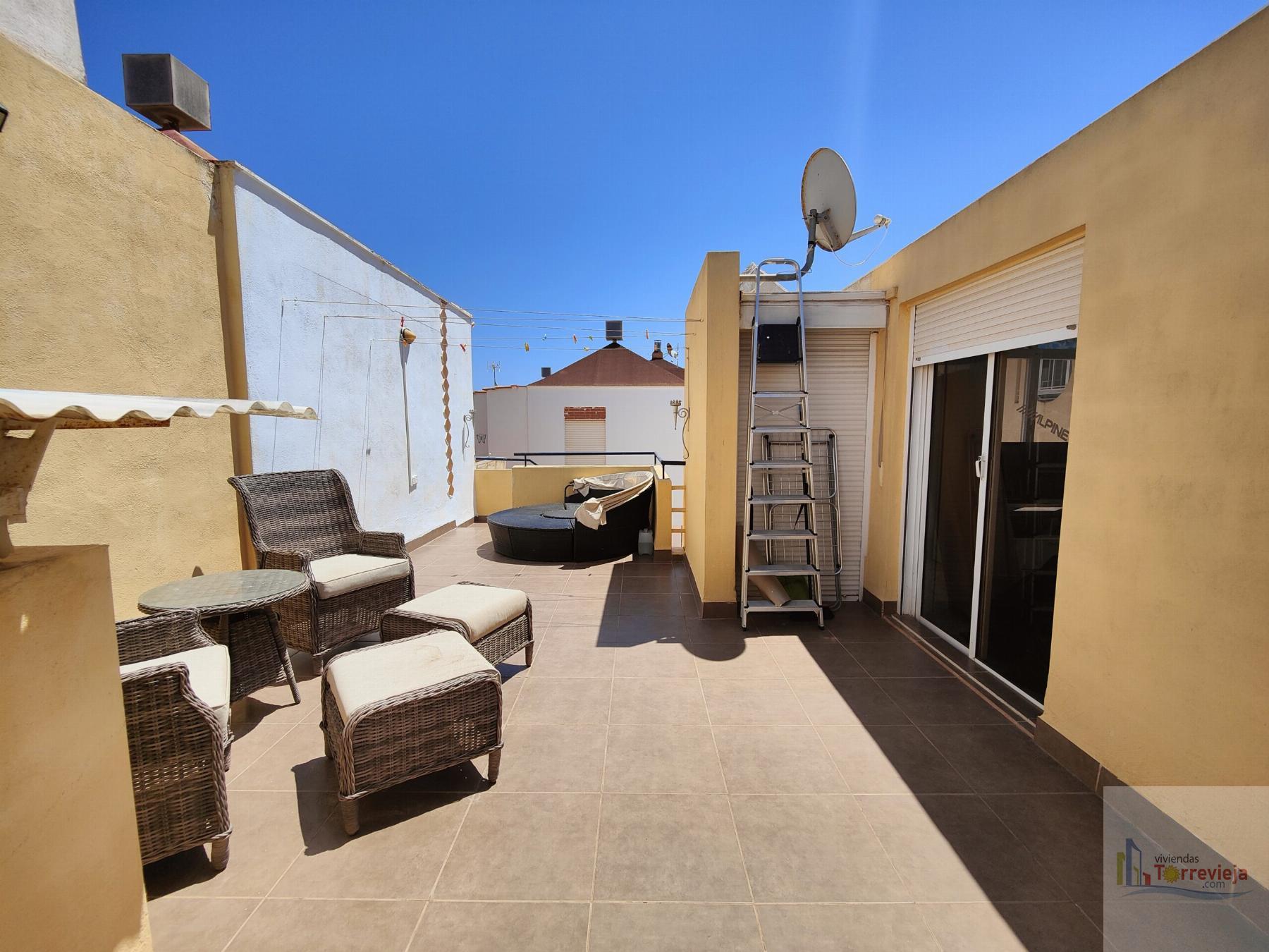 For sale of chalet in Torrevieja