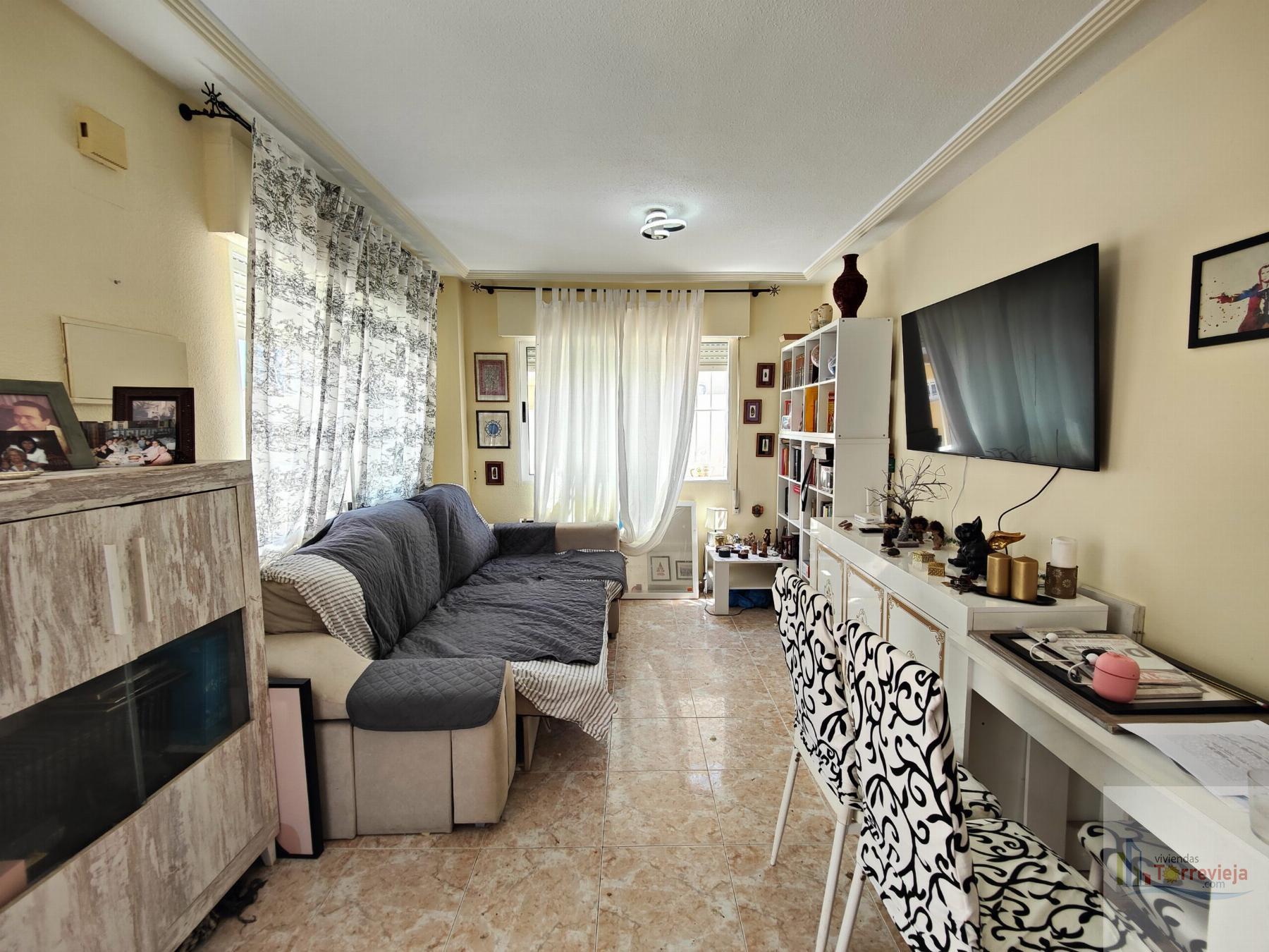 For sale of chalet in Torrevieja