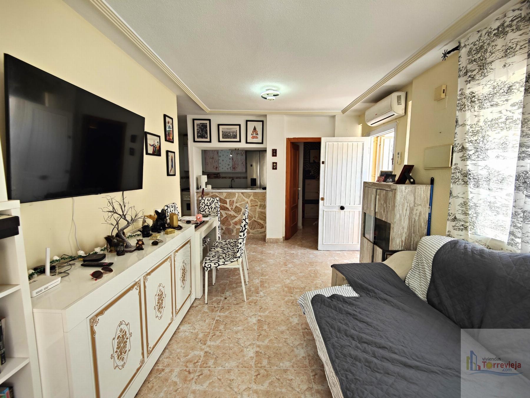 For sale of chalet in Torrevieja