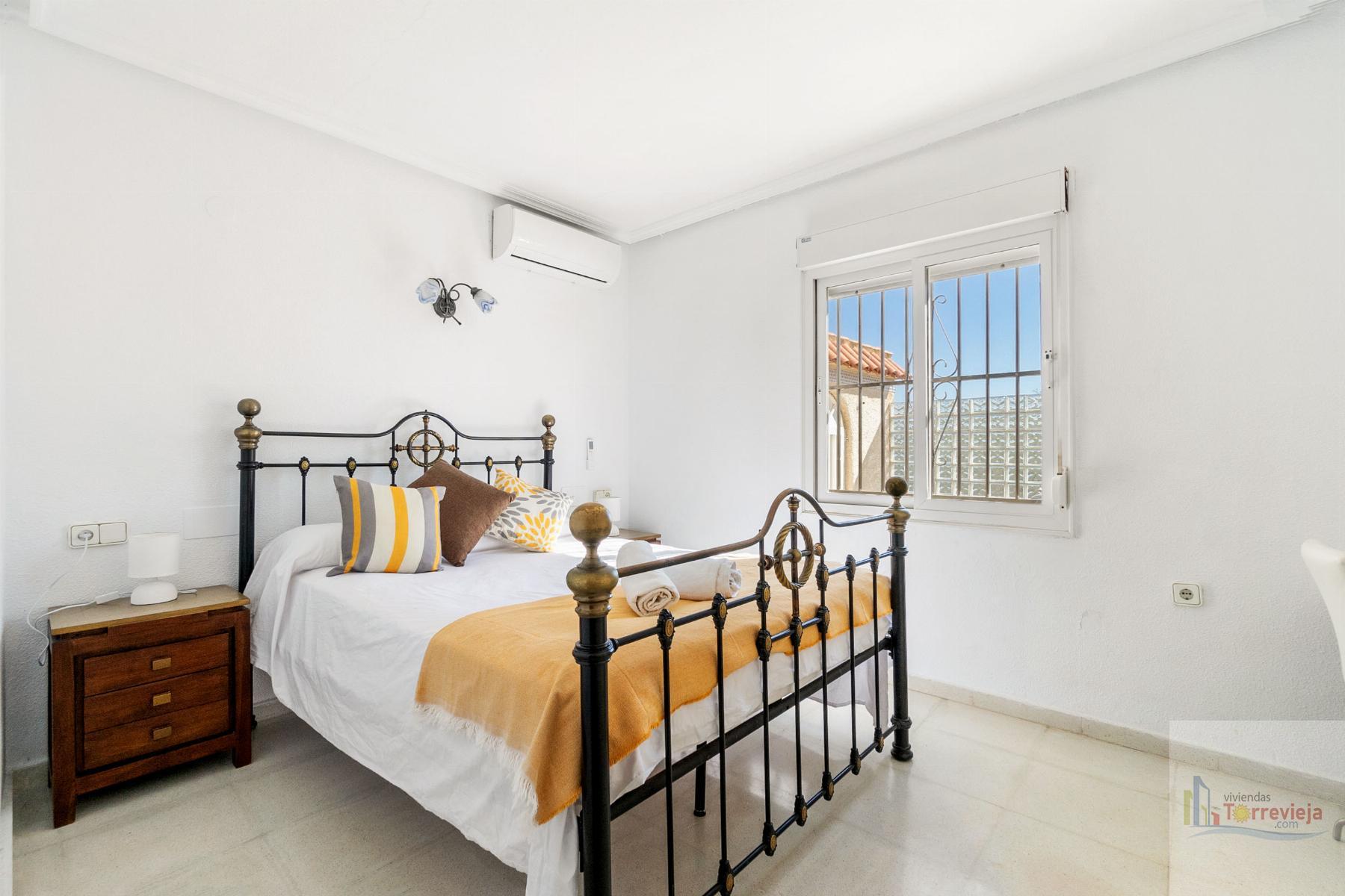 For sale of villa in Orihuela Costa