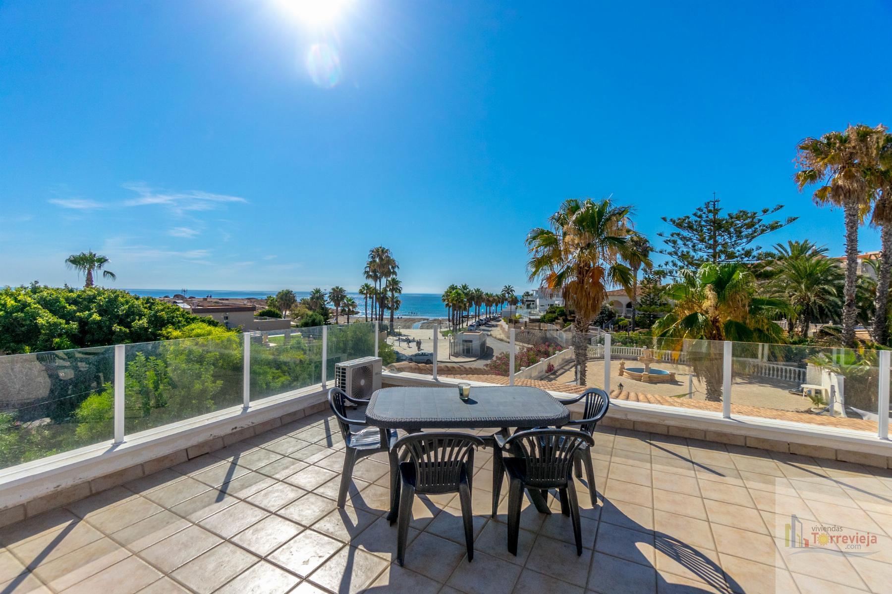 For sale of villa in Orihuela Costa