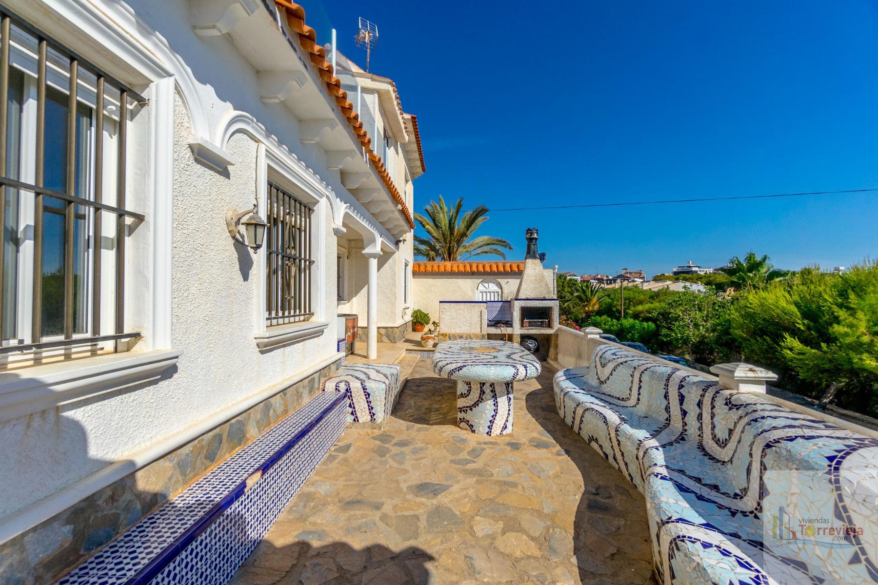 For sale of villa in Orihuela Costa