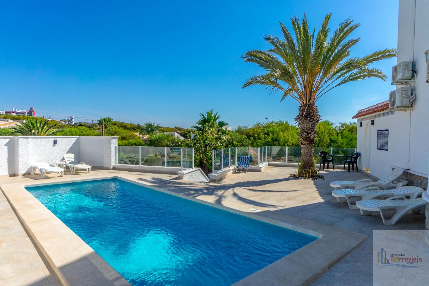 For sale of villa in Orihuela Costa