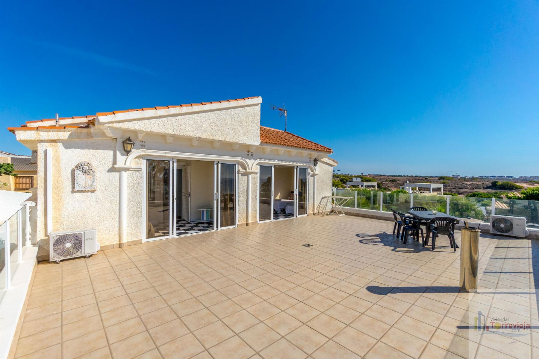 For sale of villa in Orihuela Costa