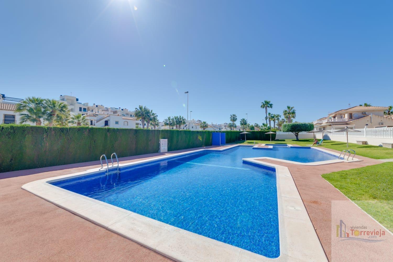 Venta de chalet en Orihuela Costa