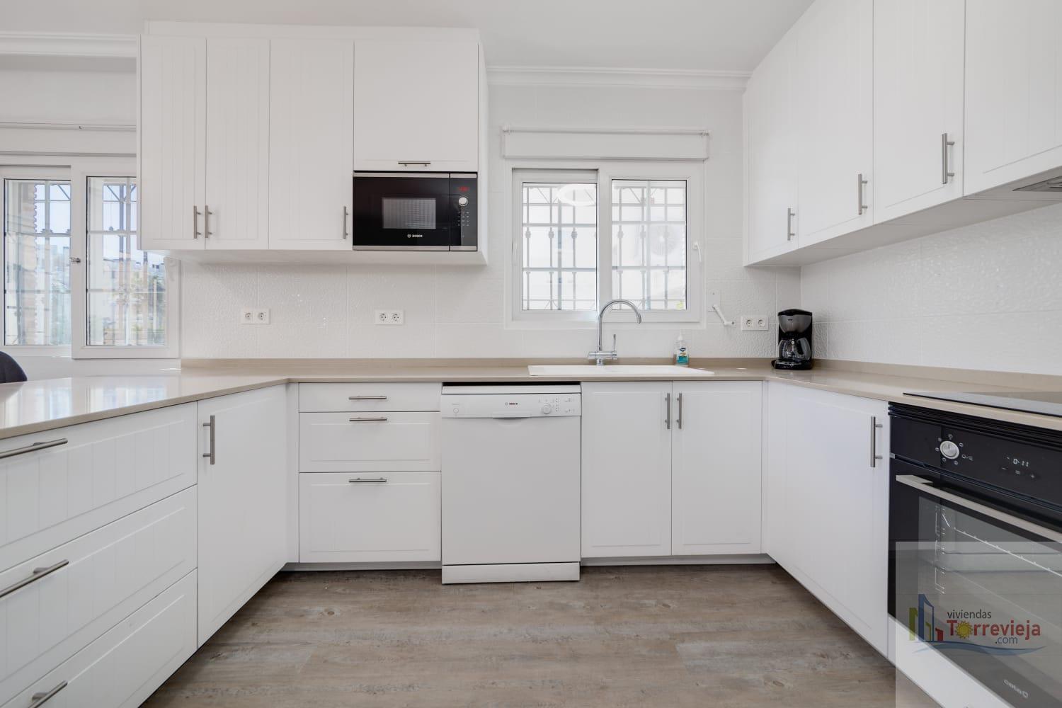 Venta de chalet en Orihuela Costa