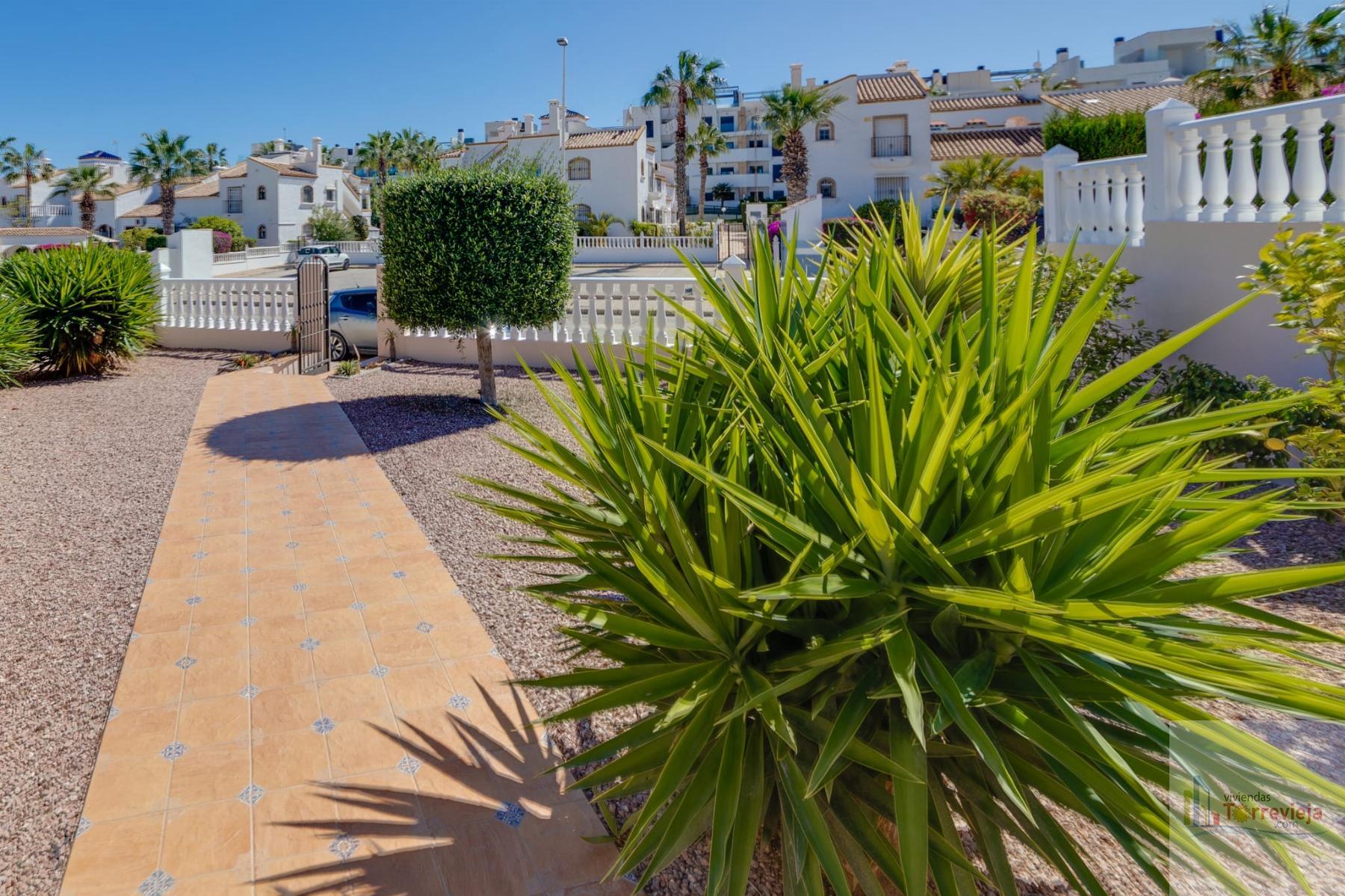 Venta de chalet en Orihuela Costa