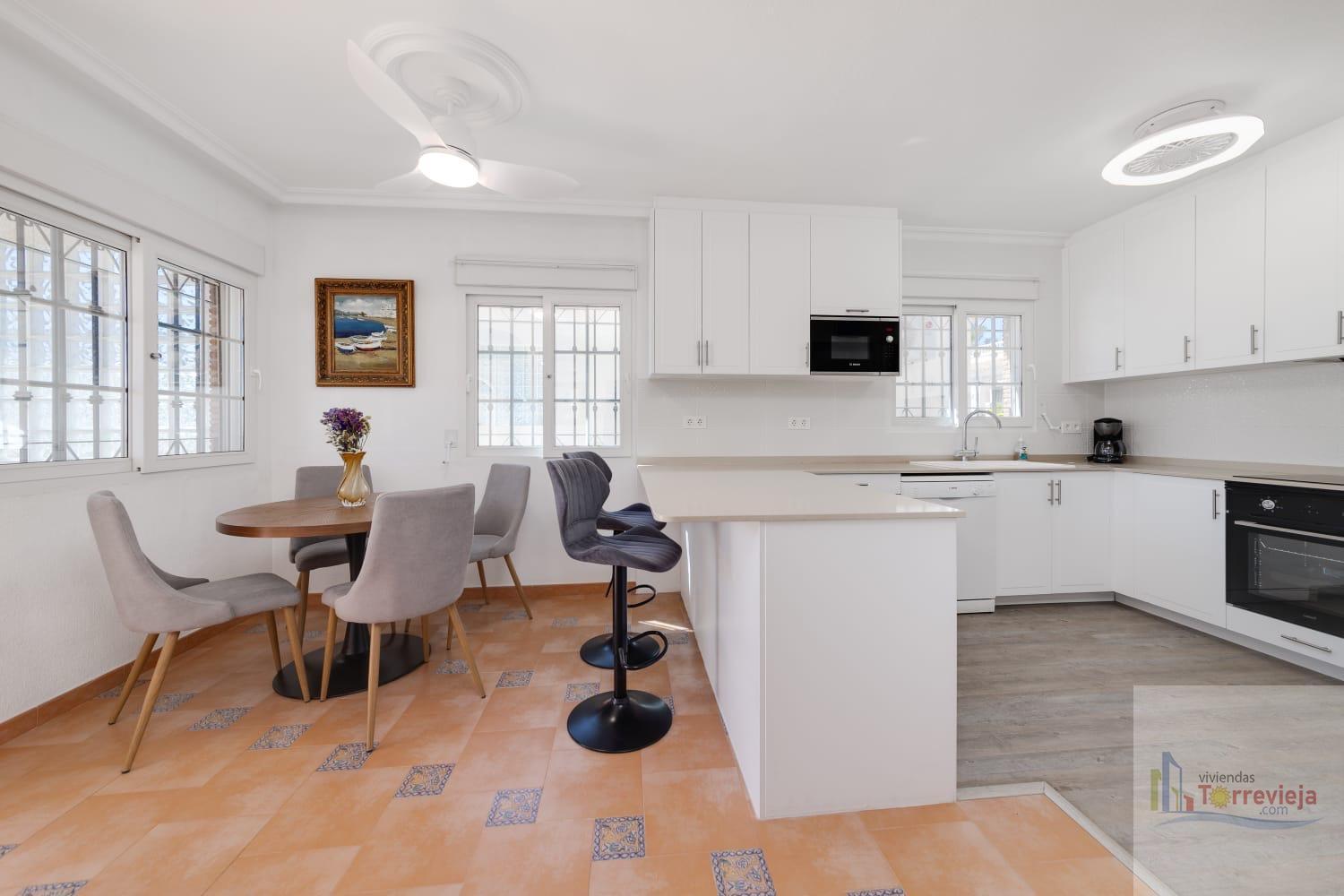 Venta de chalet en Orihuela Costa