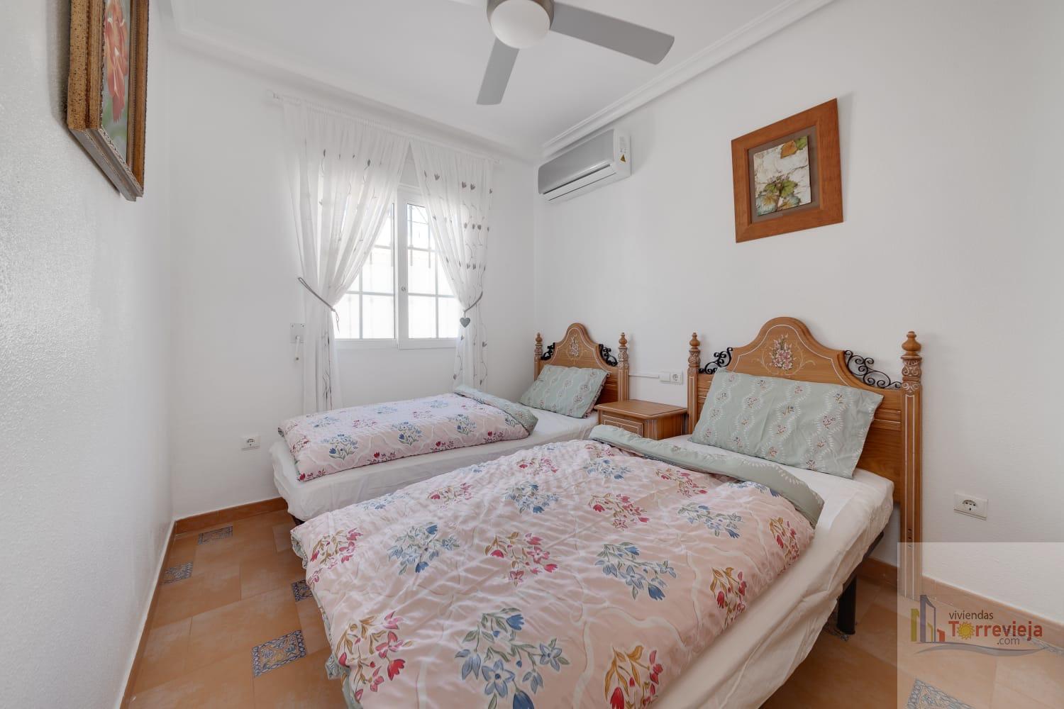 Venta de chalet en Orihuela Costa