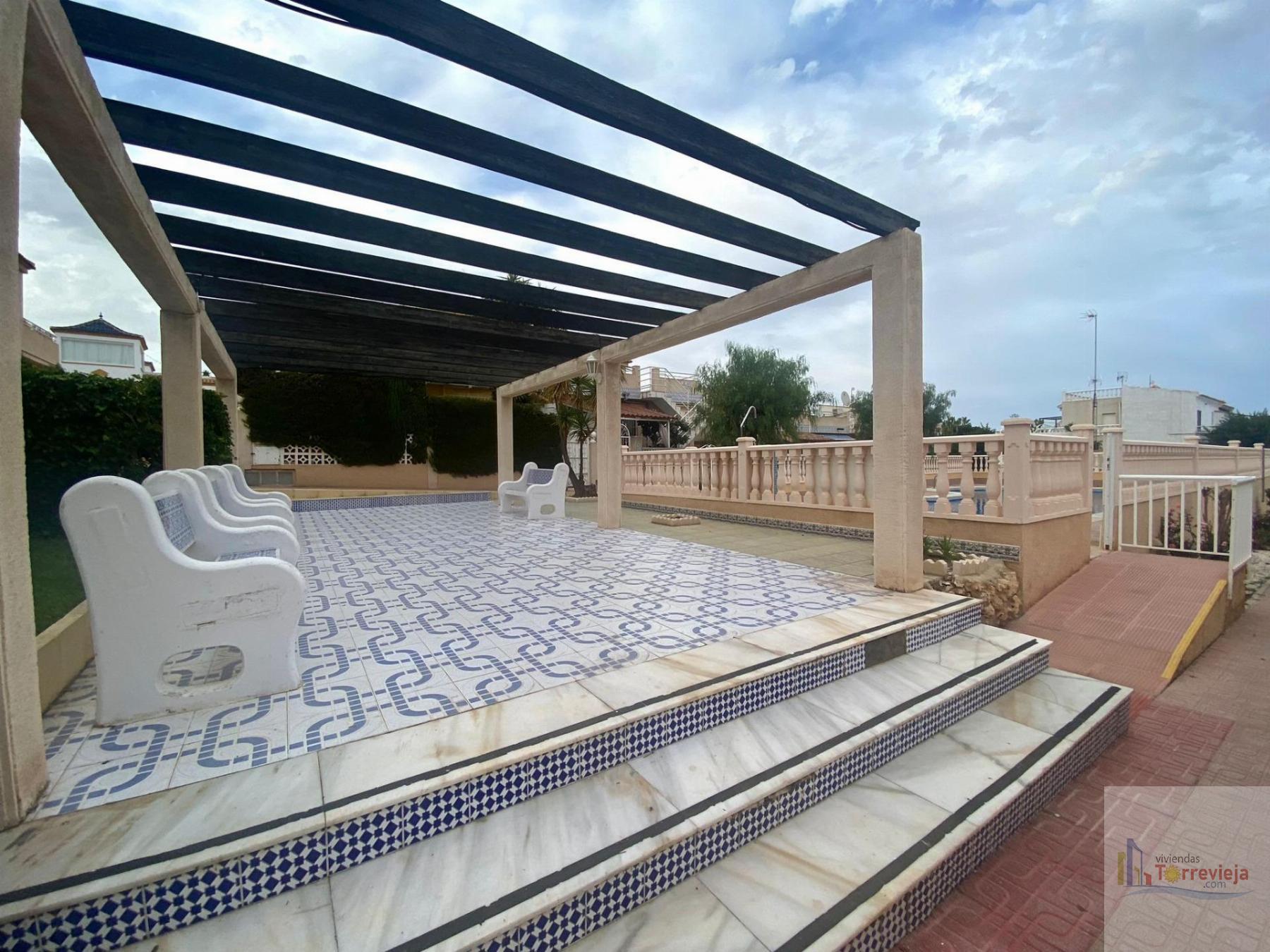 For sale of bungalow in Torrevieja