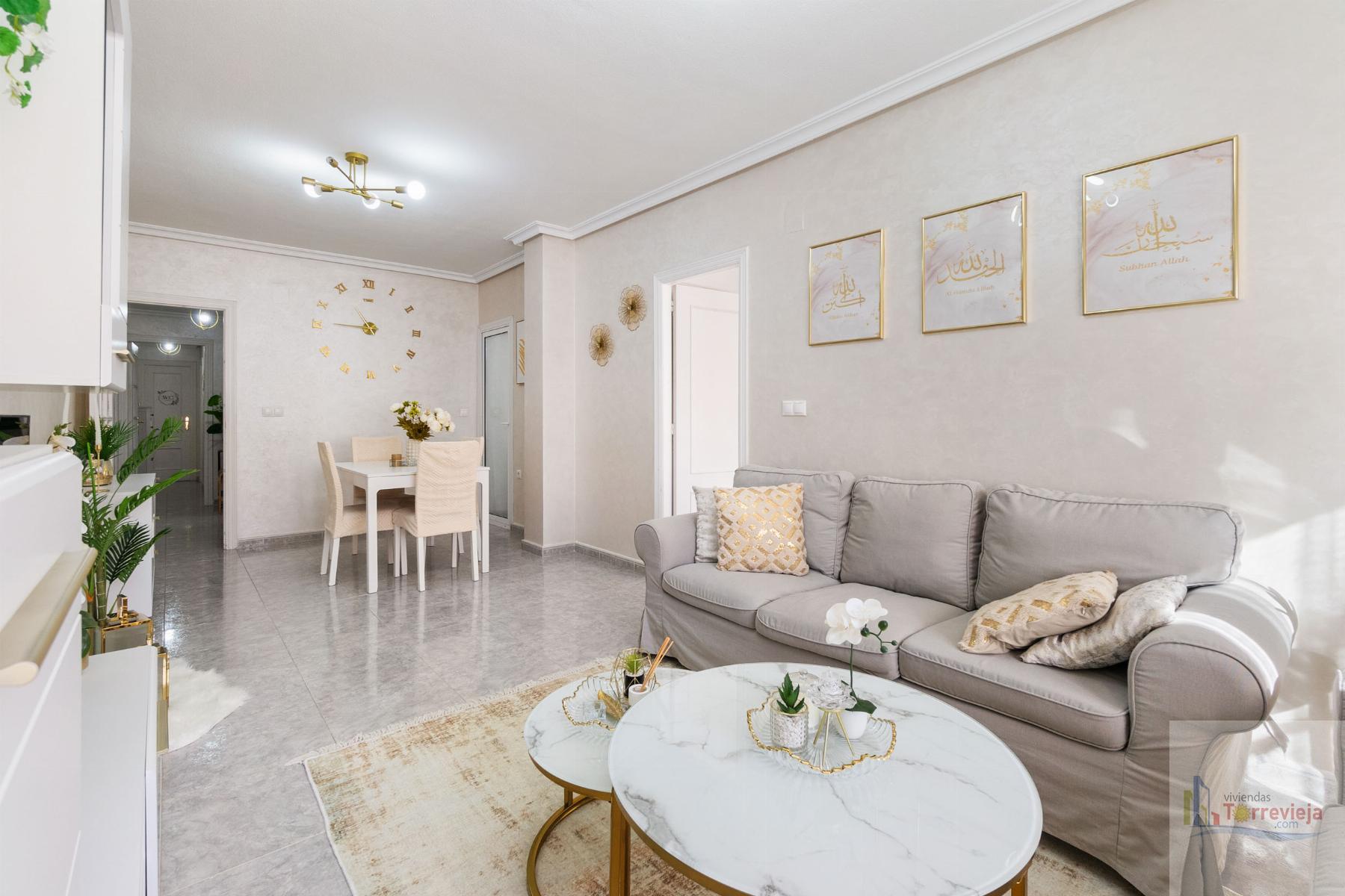 For sale of apartment in Los Montesinos