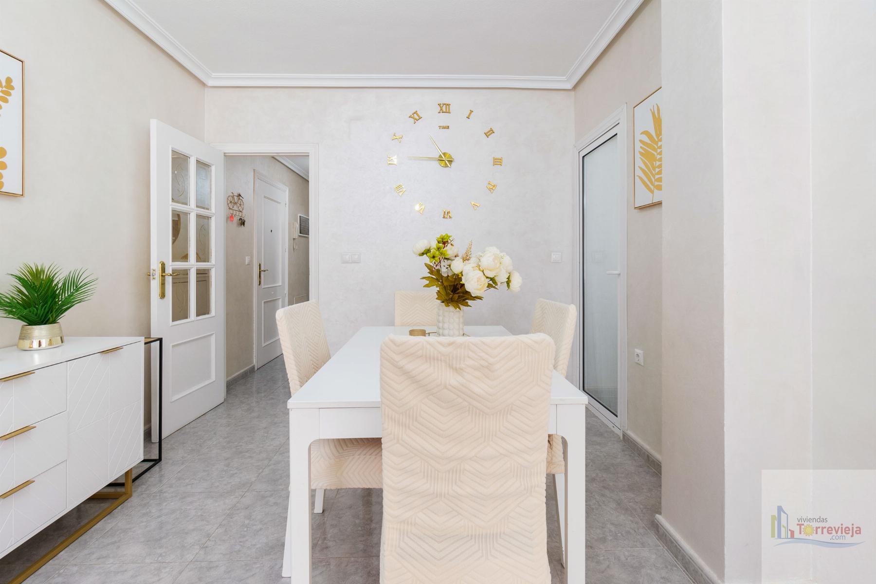 For sale of apartment in Los Montesinos