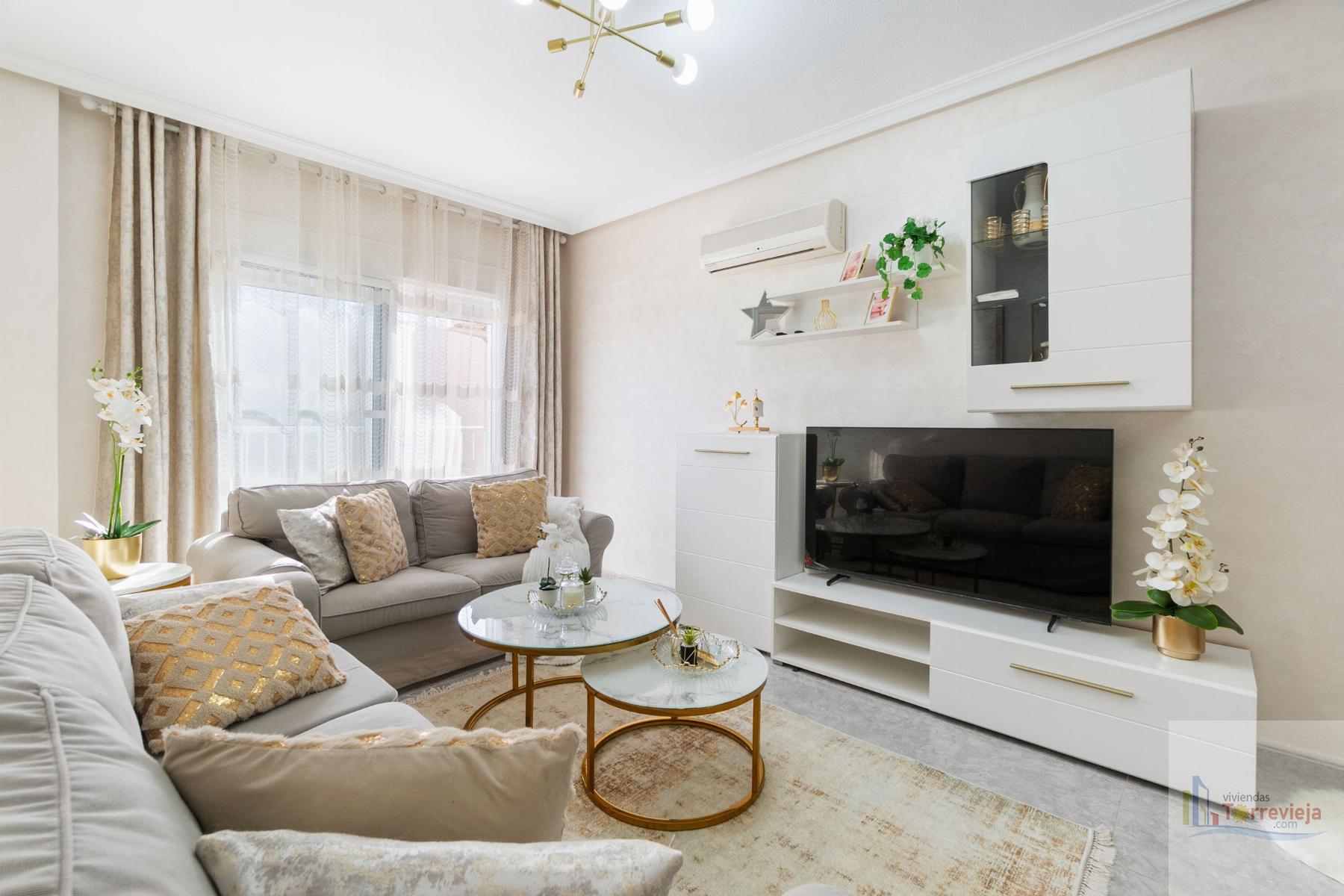 For sale of apartment in Los Montesinos
