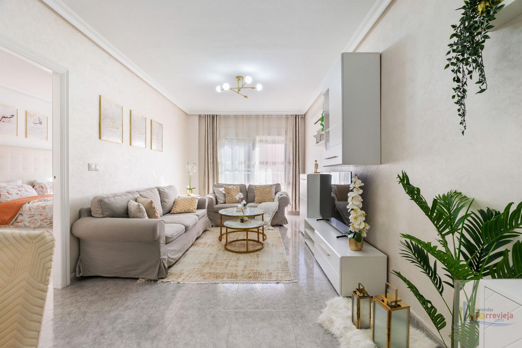 For sale of apartment in Los Montesinos