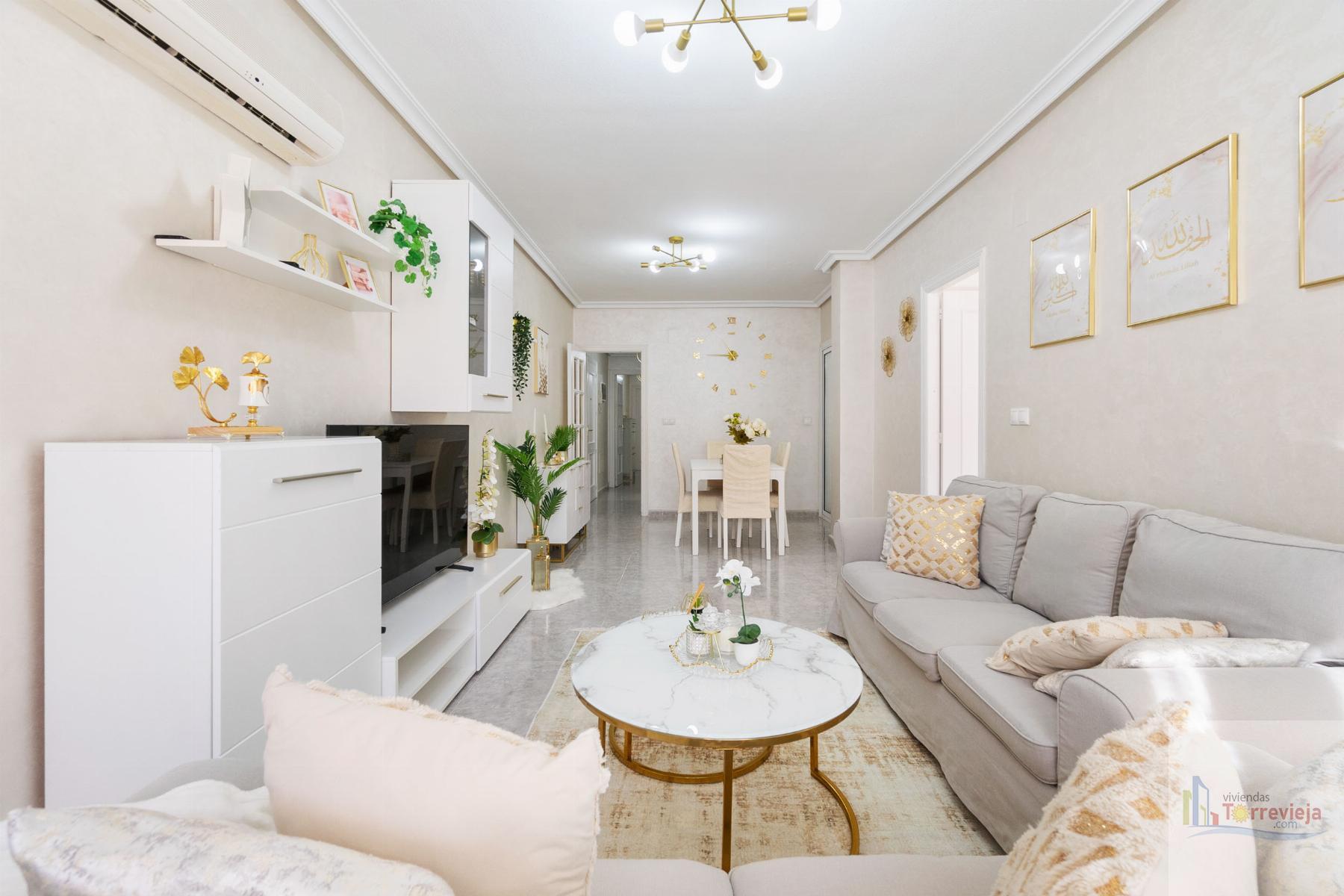 For sale of apartment in Los Montesinos