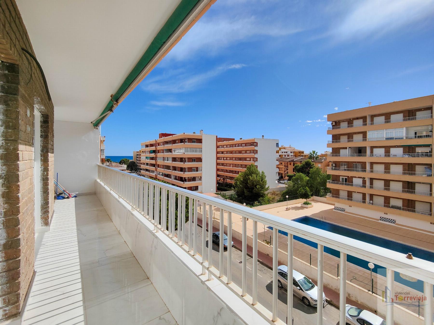For sale of apartment in Orihuela Costa