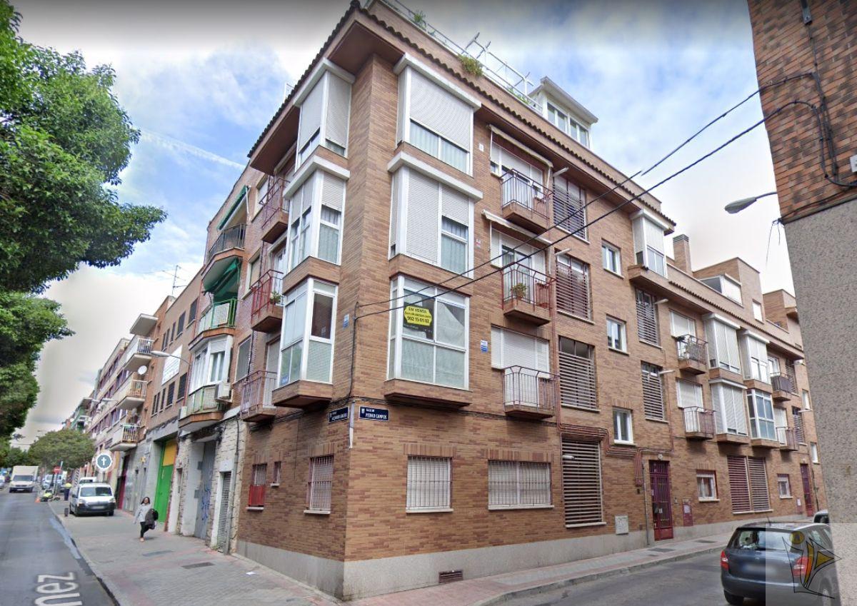 For sale of flat in Madrid