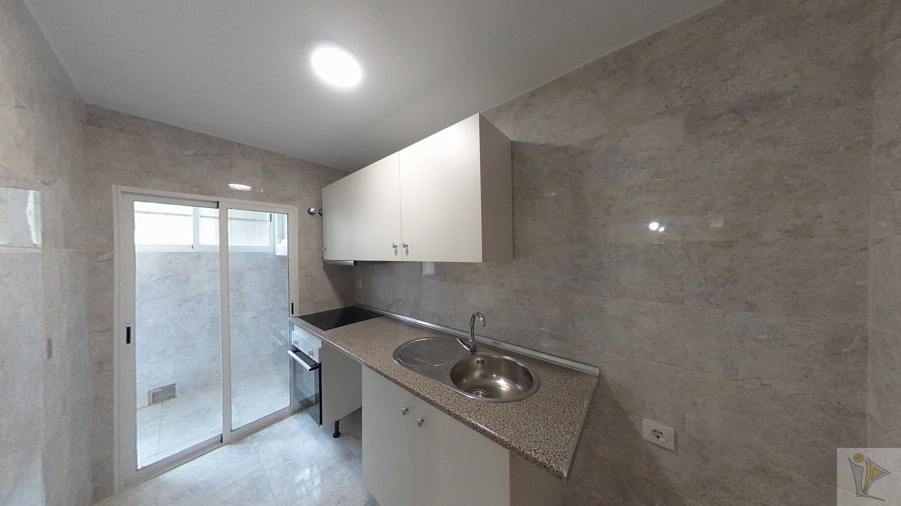 For sale of flat in Madrid