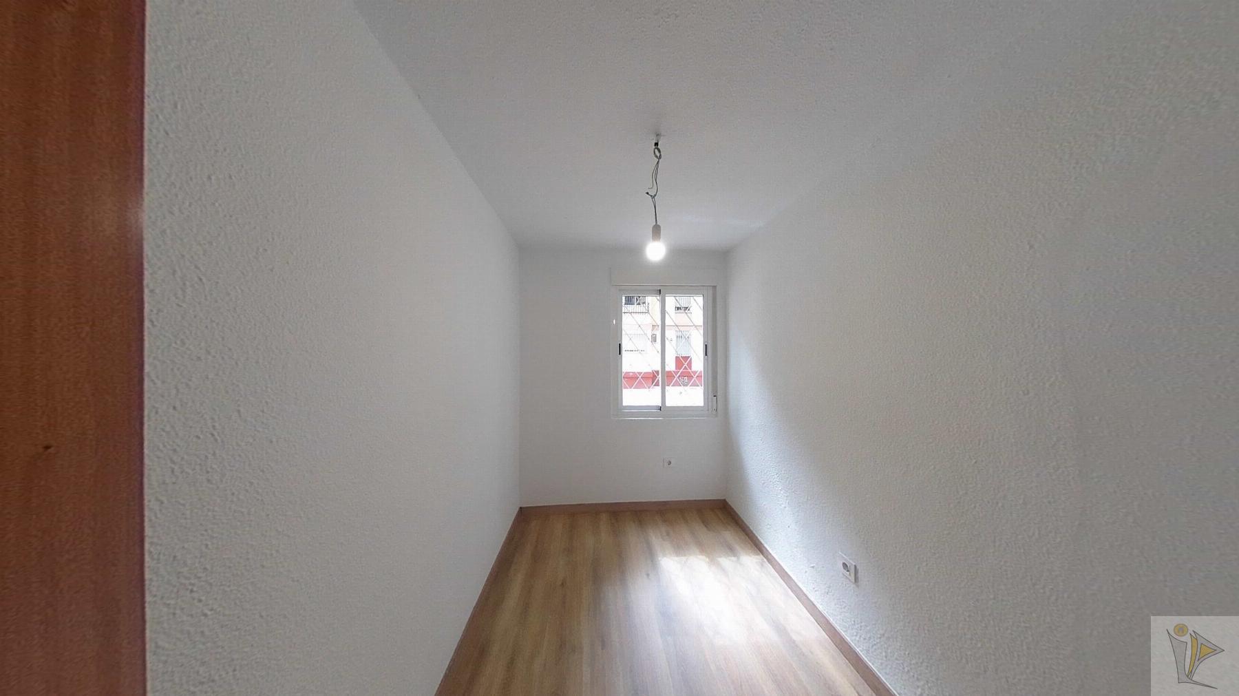 For sale of flat in Madrid
