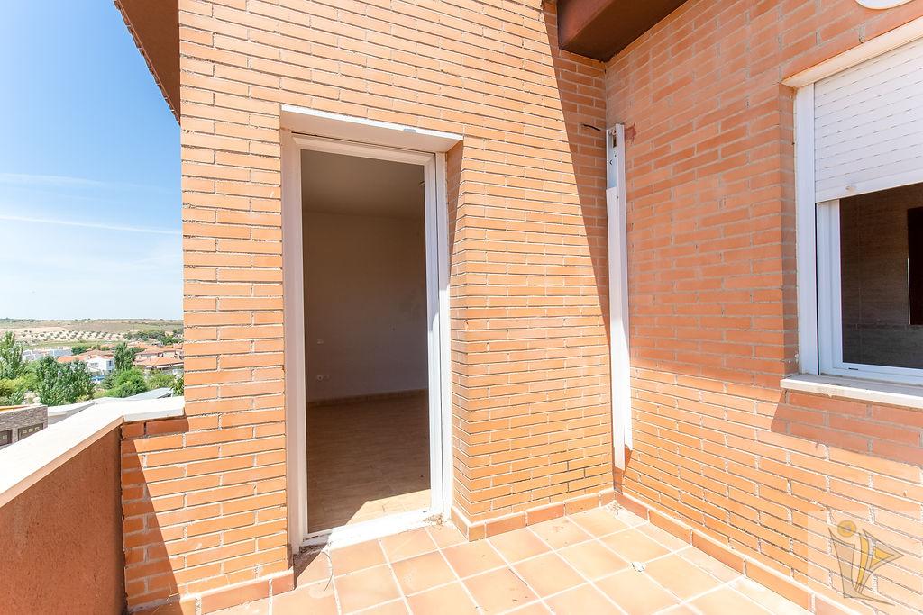 For sale of chalet in Ontígola