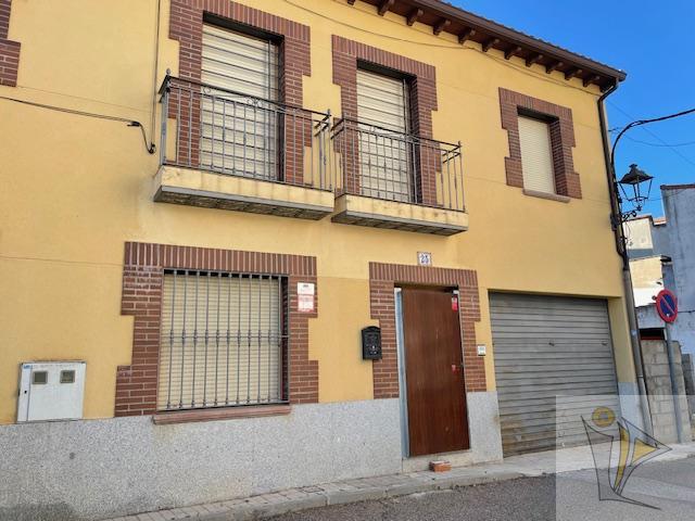 For sale of house in San Martín de Valdeiglesias