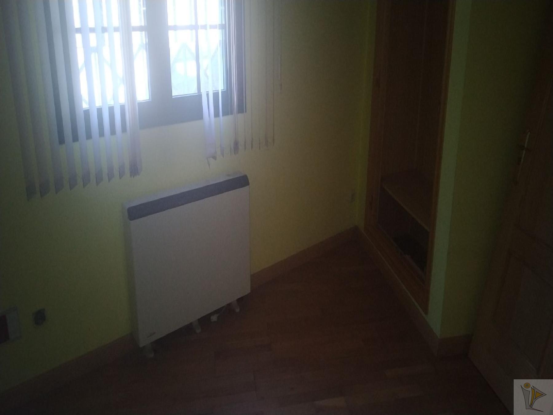 For sale of flat in Miraflores de la Sierra