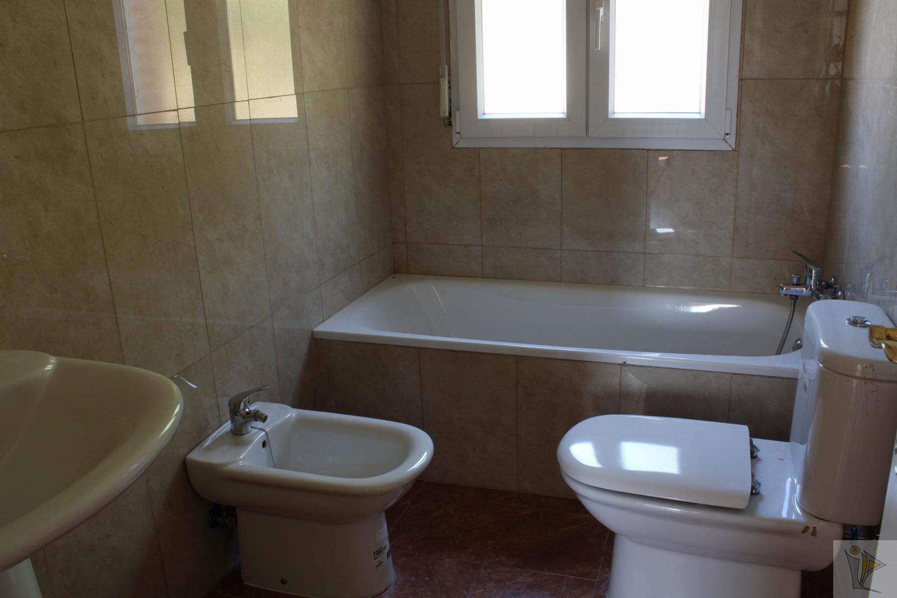 For sale of chalet in Escalona