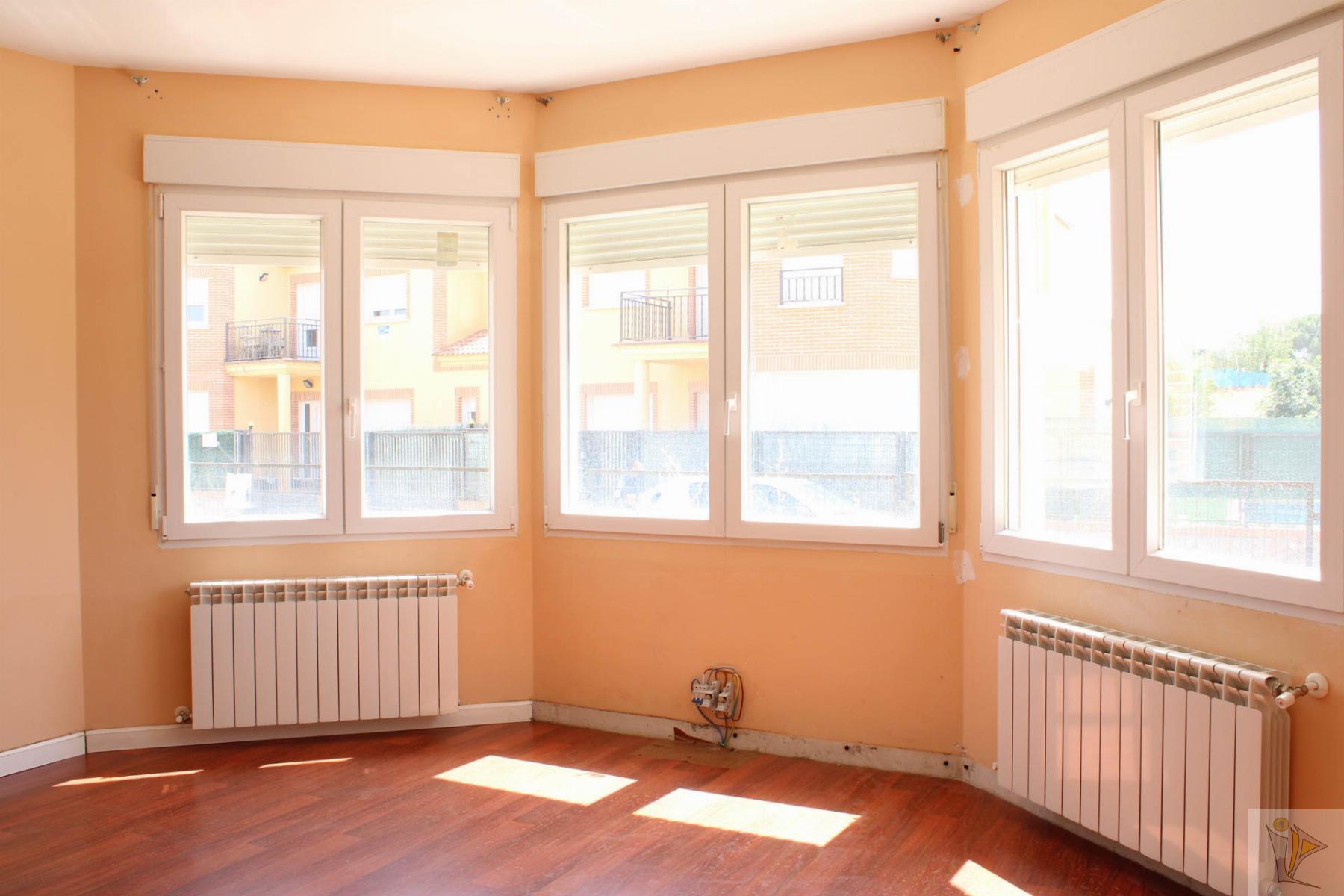 For sale of chalet in Escalona